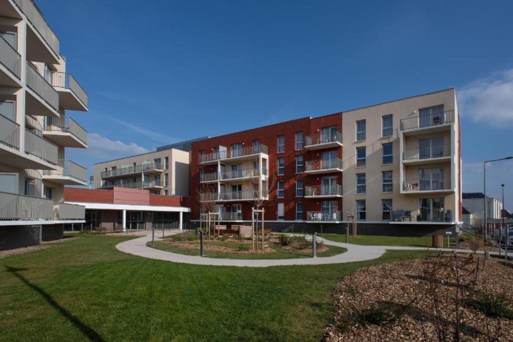 Aparthotel Domitys Les Cerneaux Hazebrouck Exterior foto